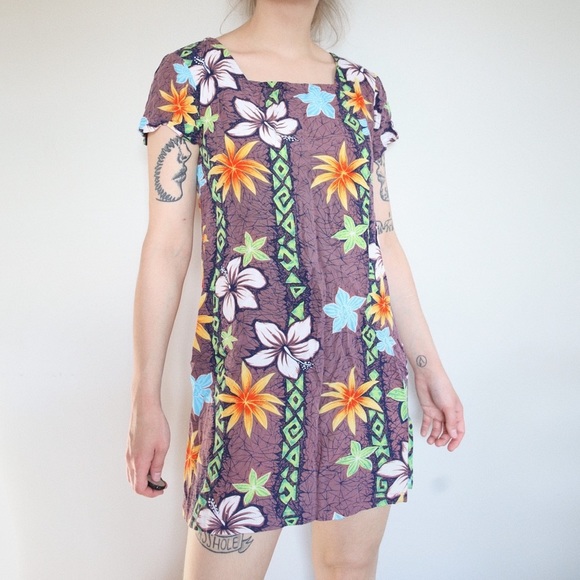 Purple Hawaiian Patterned Dress - Picture 1 of 10